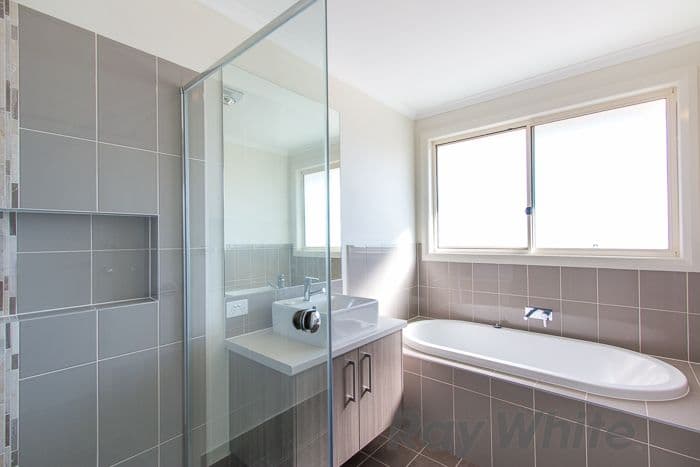 37 Adeline Crescent, Fletcher - Thumbnail 7