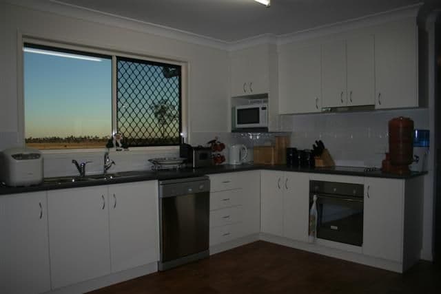 7 Dargal Road, ROMA QLD 4455, Roma - Thumbnail 5