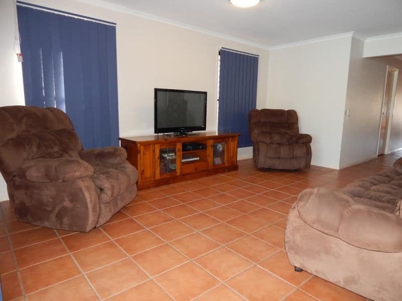 15 Andrew Avenue, LITTLE MOUNTAIN QLD 4551, Little Mountain - Thumbnail 3
