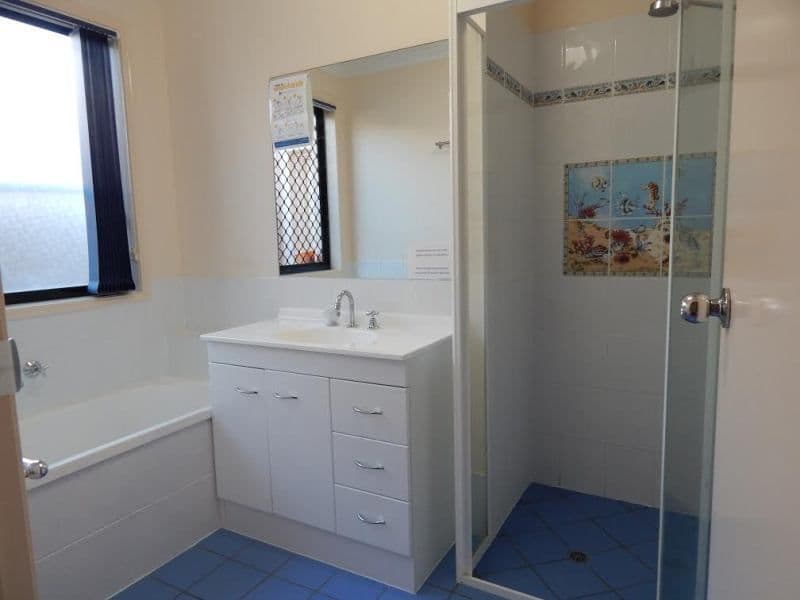 15 Andrew Avenue, LITTLE MOUNTAIN QLD 4551, Little Mountain - Thumbnail 6