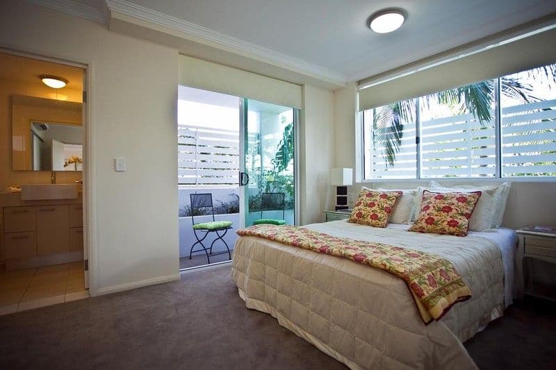 5 'Reflections On The Park' Aruma Street, CHEVRON ISLAND QLD 4217, Chevron Island - Thumbnail 2