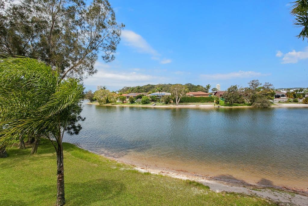 22 Dunlin Drive, Burleigh Waters QLD 4220, Burleigh Waters - Thumbnail 2