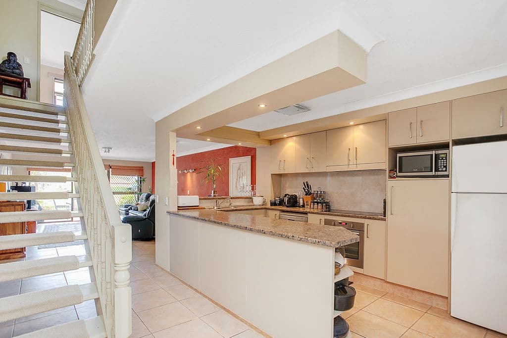 22 Dunlin Drive, Burleigh Waters QLD 4220, Burleigh Waters - Thumbnail 4