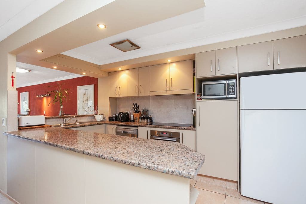 22 Dunlin Drive, Burleigh Waters QLD 4220, Burleigh Waters - Thumbnail 5