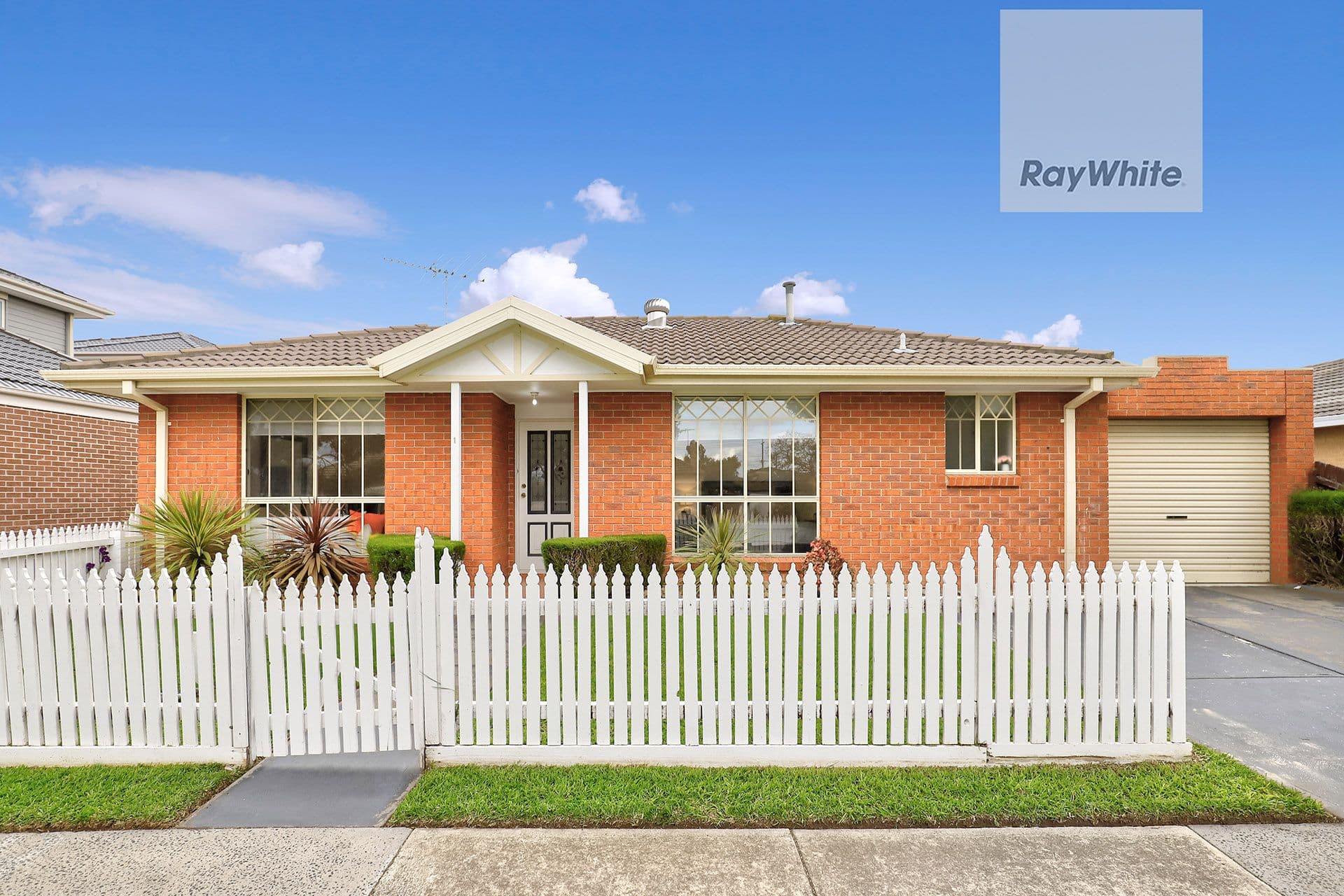15 Waratah Avenue, Tullamarine VIC 3043, Tullamarine - Image 1