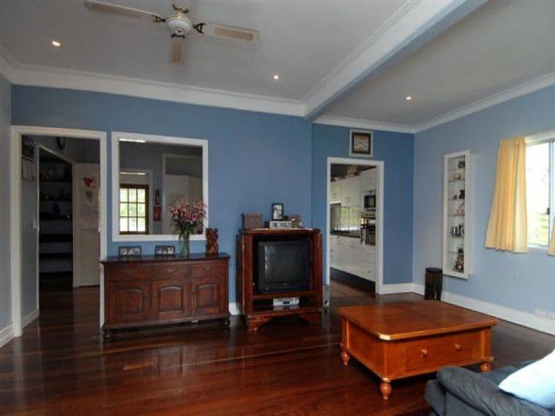 13 Gibson Crescent, HOLLAND PARK QLD 4121, Holland Park - Thumbnail 2