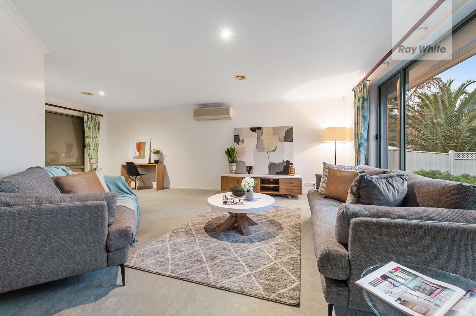 6 Gardenia Close, Craigieburn VIC 3064, Craigieburn - Thumbnail 2