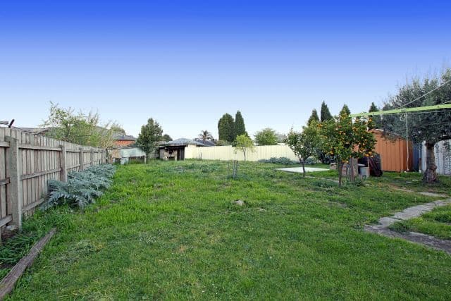 33 Hughes Parade, RESERVOIR VIC 3073, Reservoir - Thumbnail 8