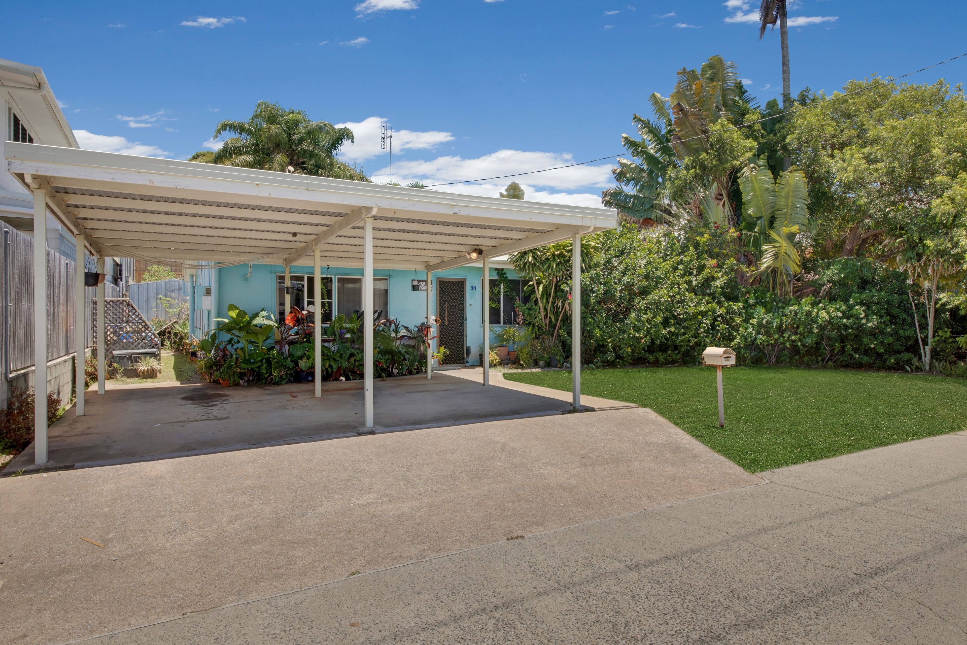 31 Island Esplanade, Boyne Island QLD 4680, Boyne Island - Thumbnail 2