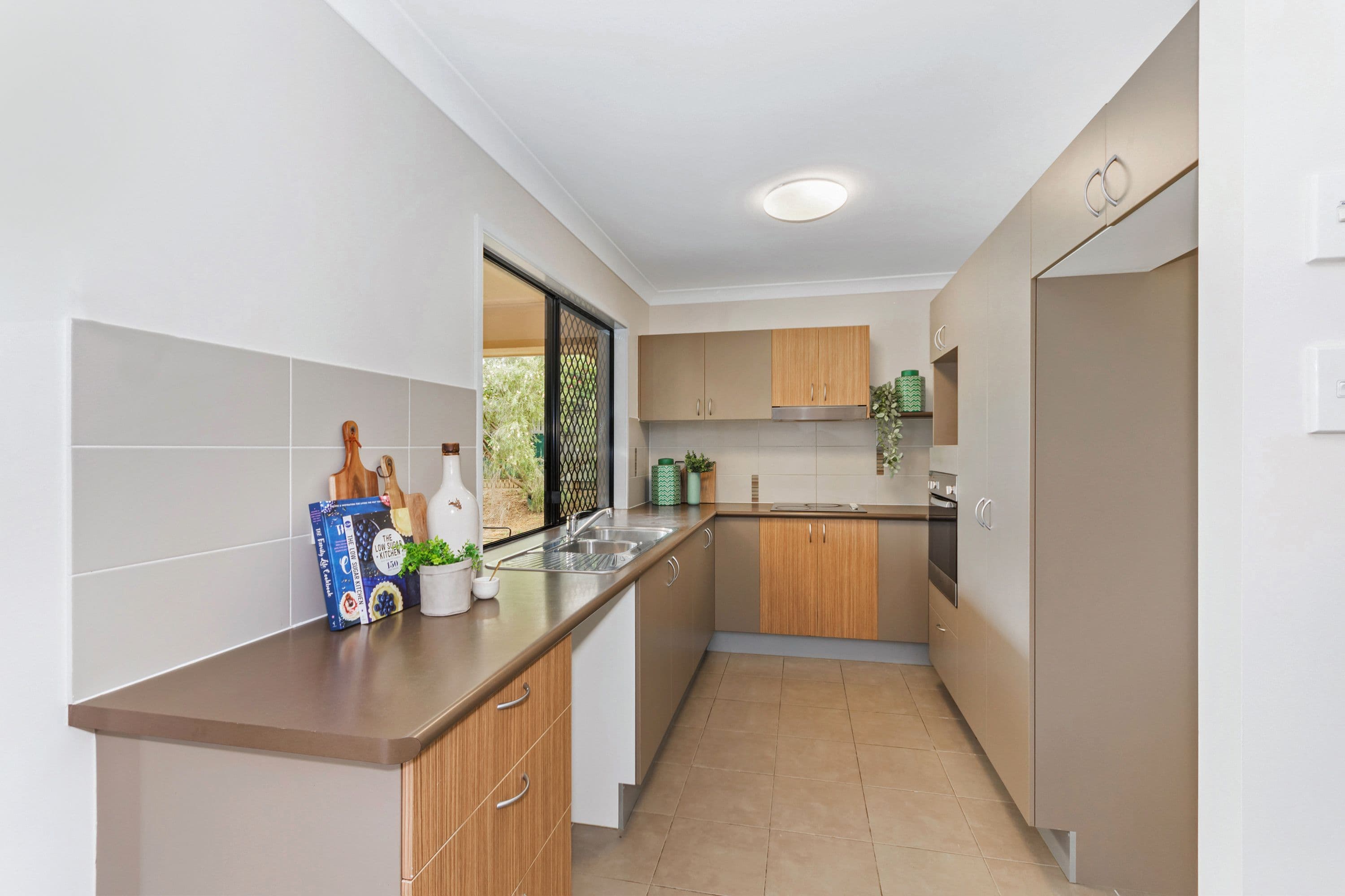12 Coolidge Street, Mount Louisa QLD 4814, Mount Louisa - Thumbnail 6
