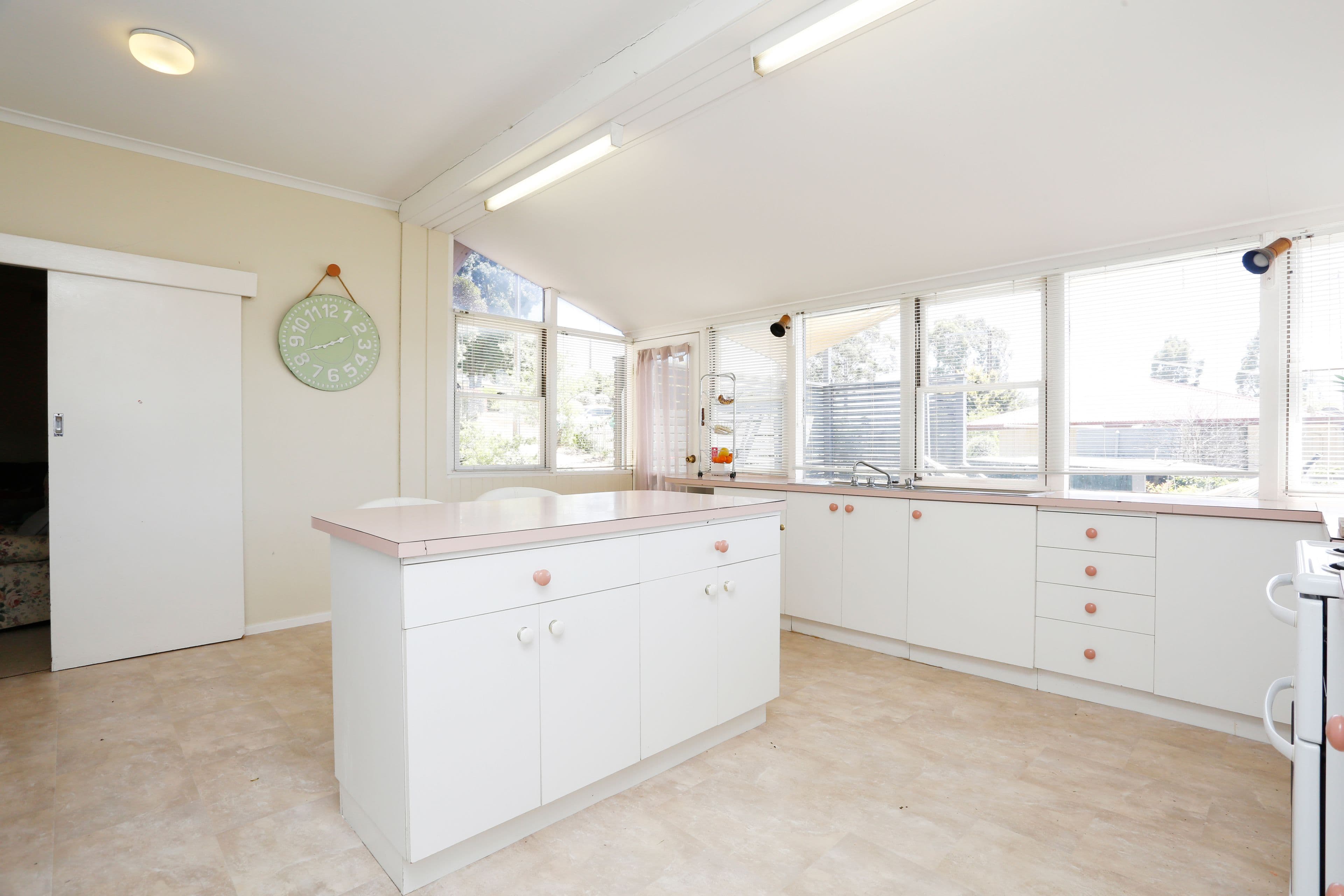 2 Pollock Crescent, Clare SA 5453, Clare - Thumbnail 3