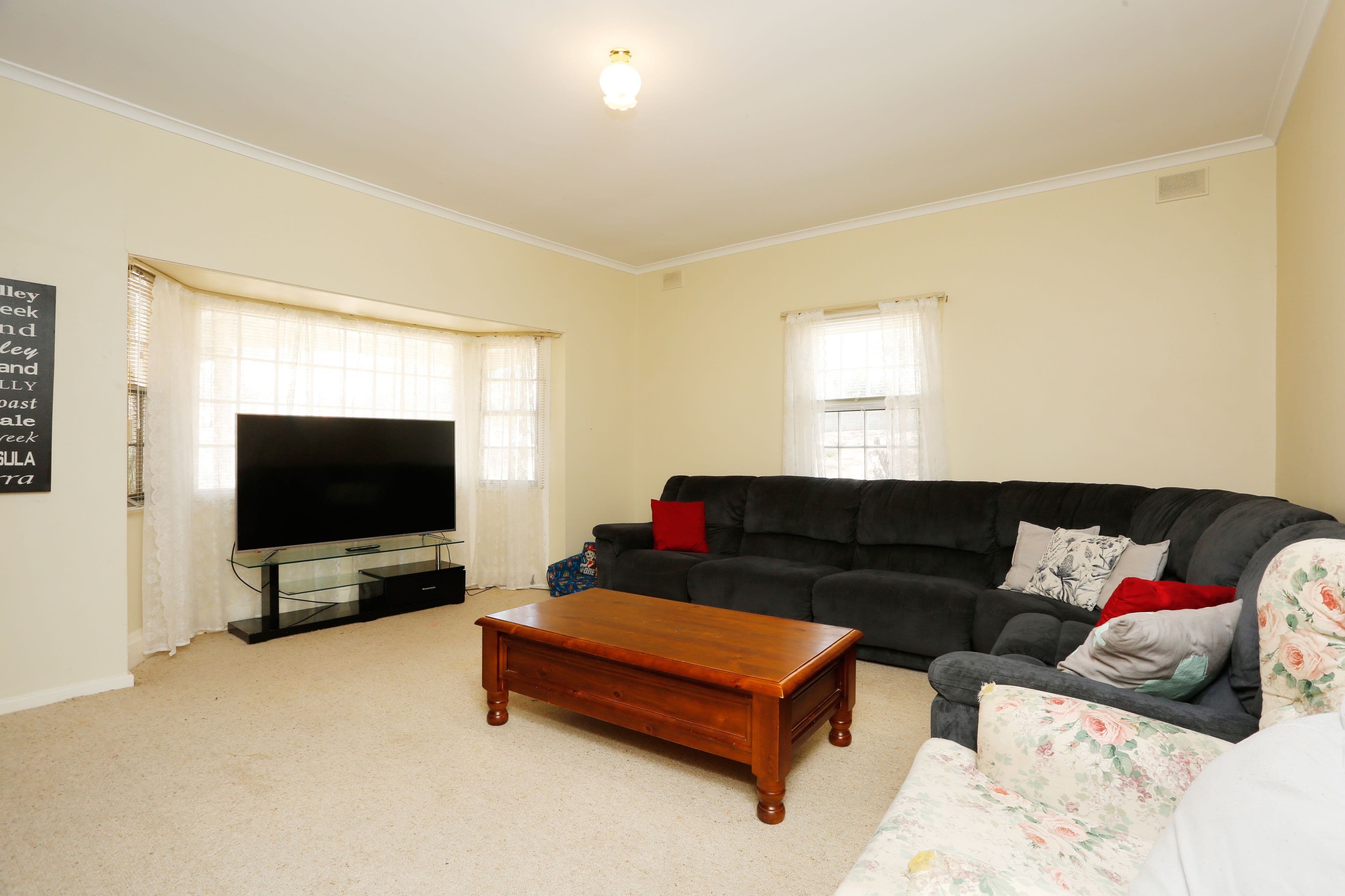 2 Pollock Crescent, Clare SA 5453, Clare - Thumbnail 4