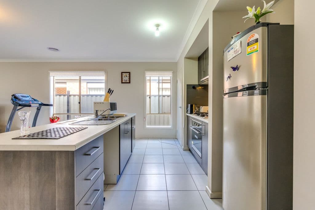 5 Leafton Street, Truganina VIC 3029, Truganina - Thumbnail 5