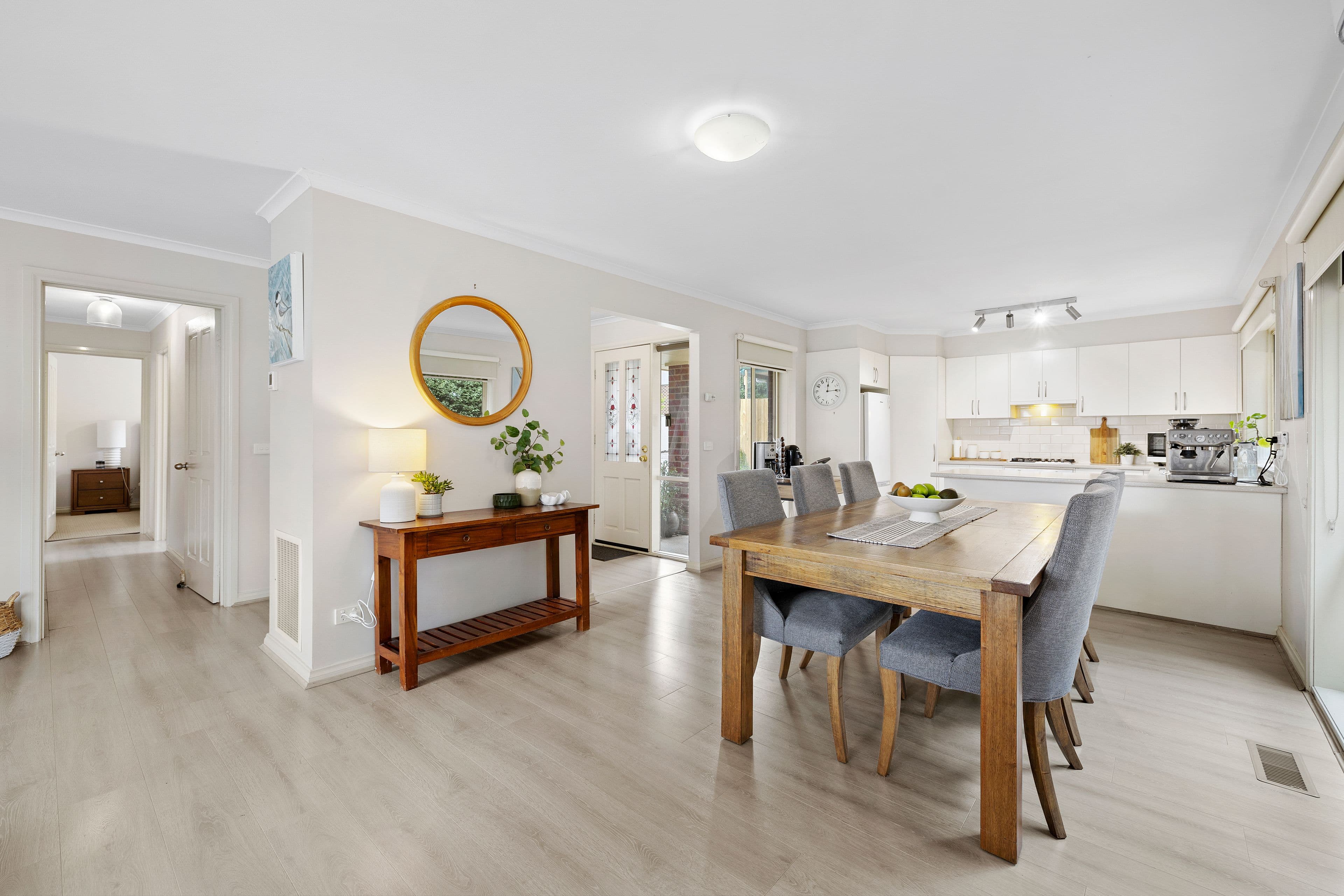 18 Westham Crescent, Bayswater VIC 3153, Bayswater - Thumbnail 2