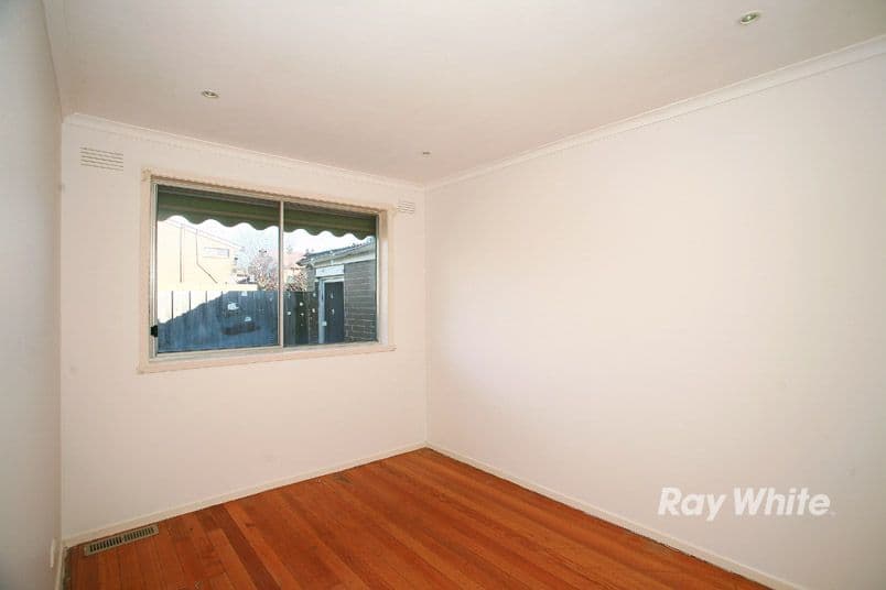 4 Stuart Street, NOBLE PARK VIC 3174, Noble Park - Thumbnail 8