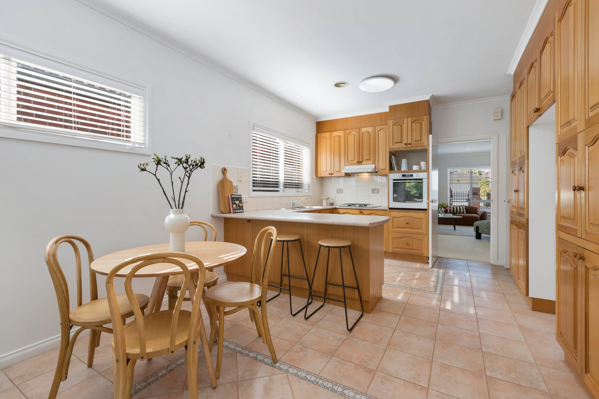 23A El Nido Grove, Carnegie - Thumbnail 3
