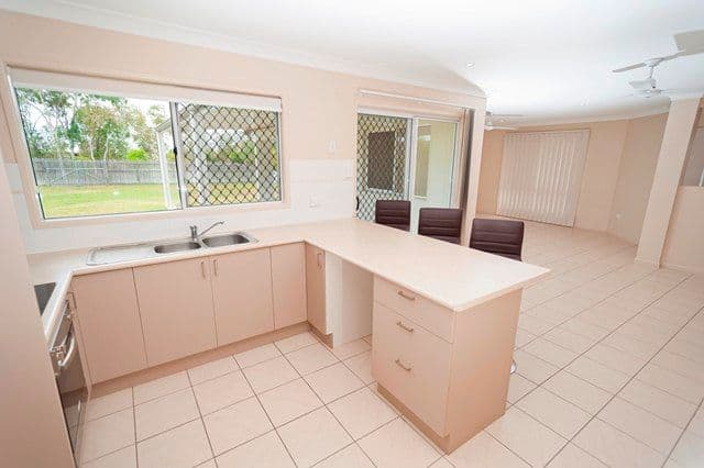 4 Woodrow Circuit, MOUNT LOUISA QLD 4814, Mount Louisa - Thumbnail 8