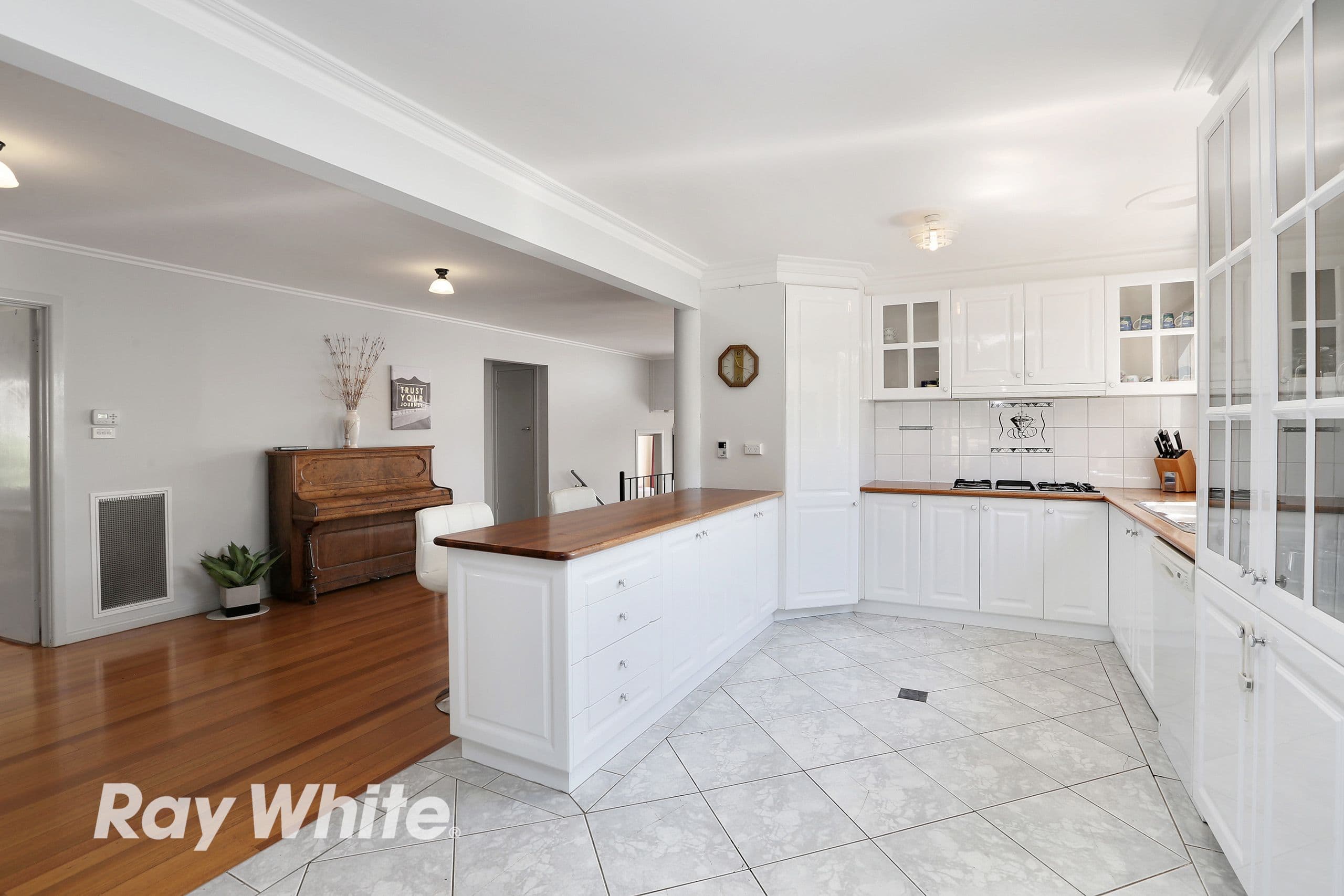 29 Challambra Crescent, Highton VIC 3216, Highton - Thumbnail 6