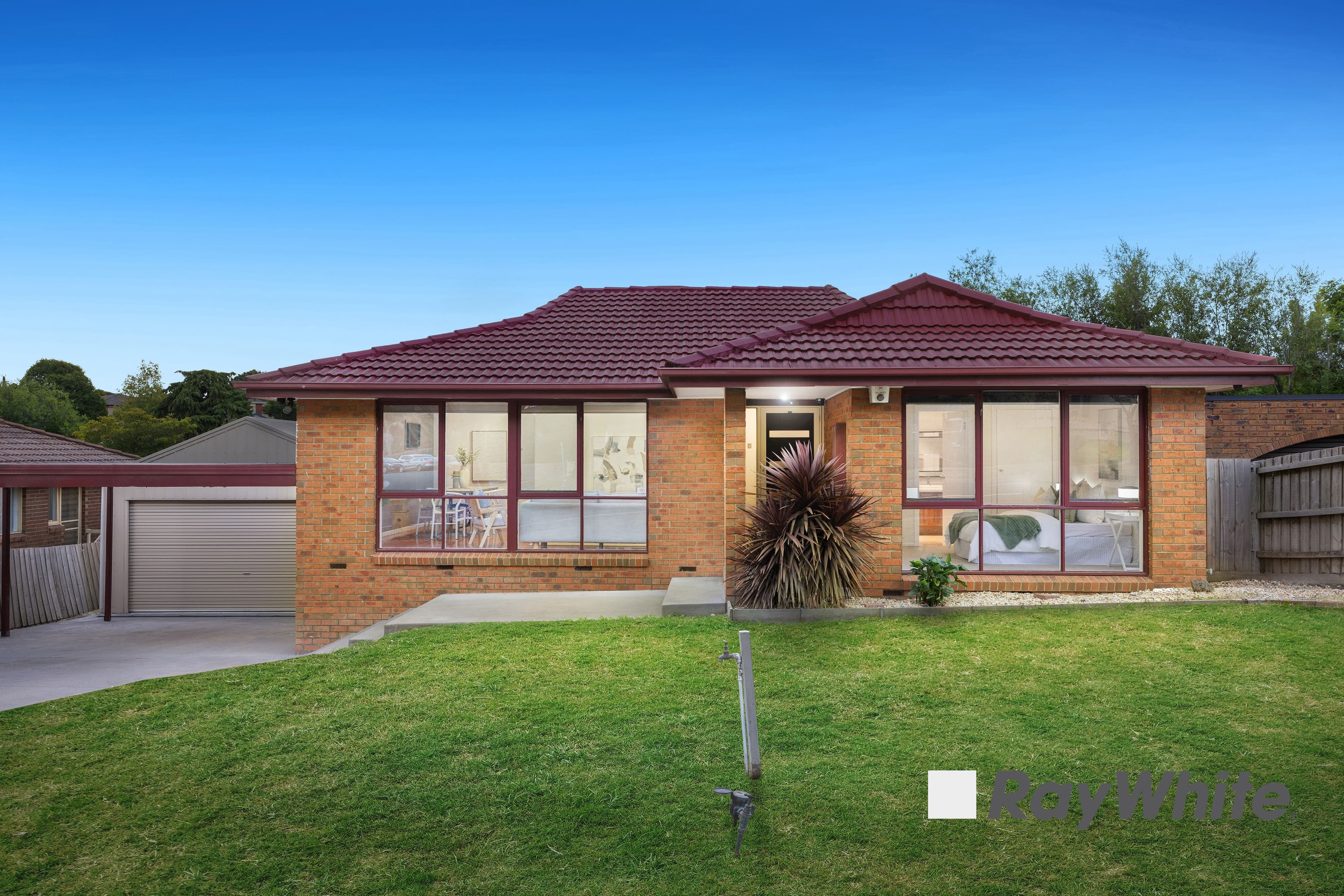 22 Kinkead Crescent, Endeavour Hills VIC 3802, Endeavour Hills - Thumbnail 2