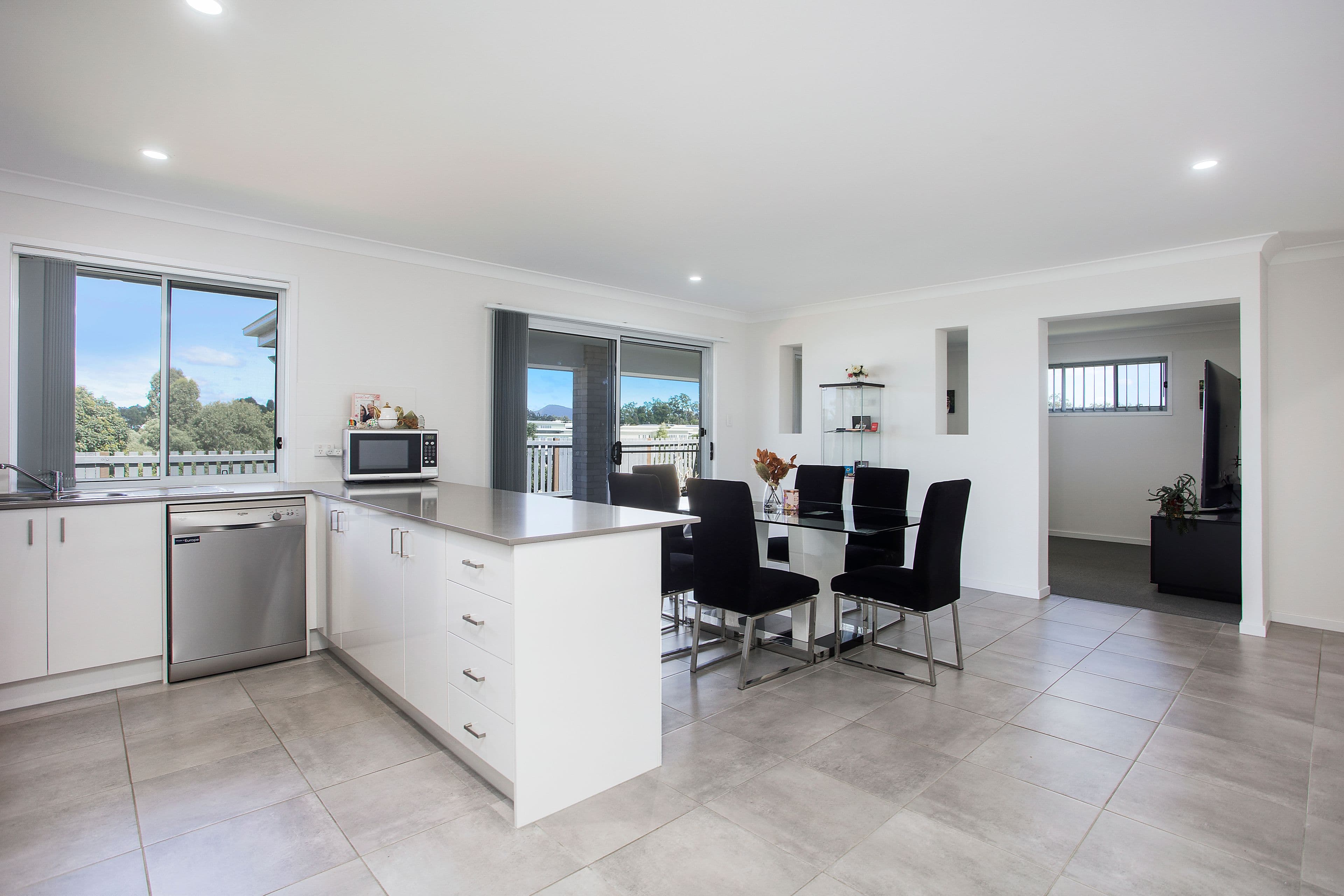 6 Jeremy Street, Coomera QLD 4209, Coomera - Thumbnail 2