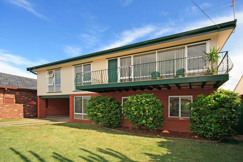 6 Parklands Avenue, HEATHCOTE NSW 2233, Heathcote - Thumbnail 2