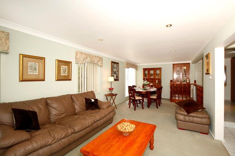 6 Parklands Avenue, HEATHCOTE NSW 2233, Heathcote - Thumbnail 4