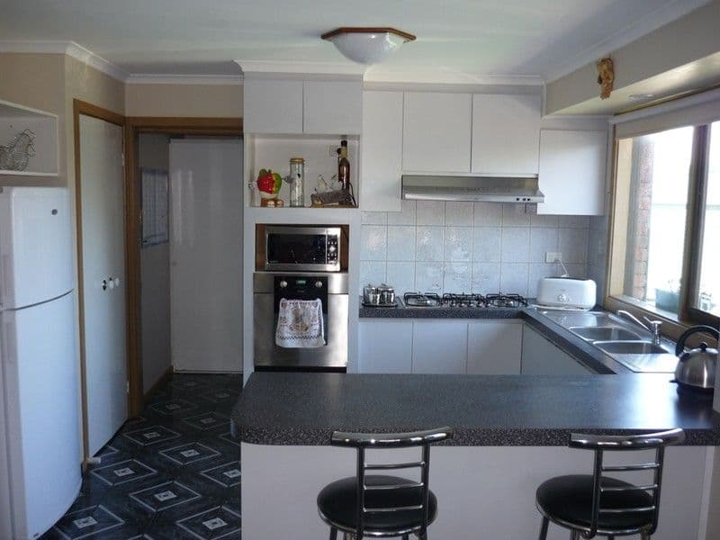 16 BROMAGE Close, HOPPERS CROSSING VIC 3029, Hoppers Crossing - Thumbnail 3