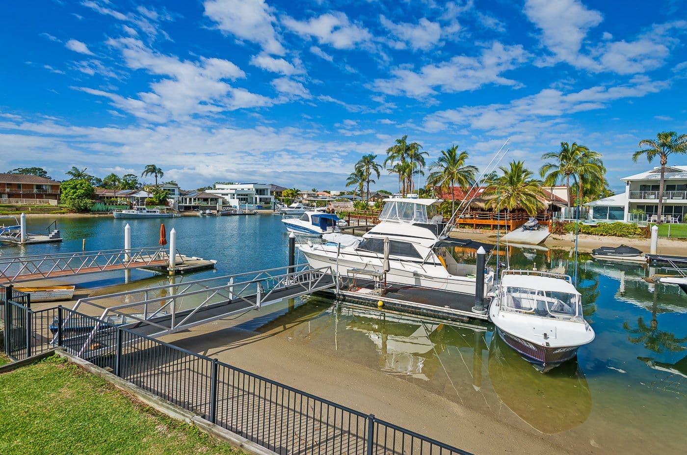 12 Dobell Avenue, Paradise Point QLD 4216, Paradise Point - Thumbnail 2