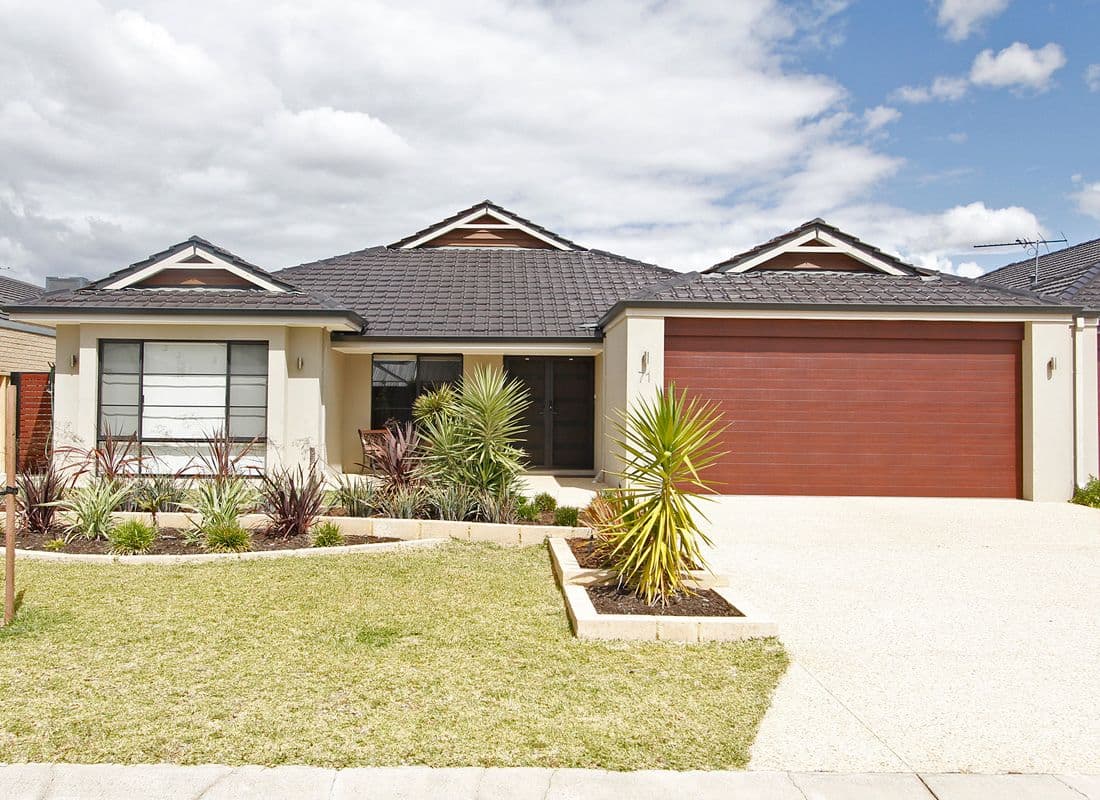 71 Daleford Way, SOUTHERN RIVER WA 6110, Southern River - Thumbnail 2