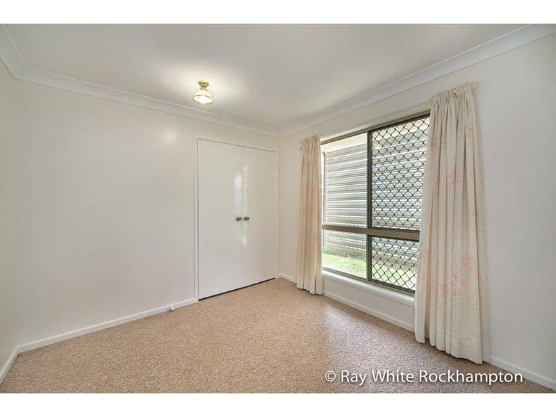8 Lobelia Close, NORMAN GARDENS QLD 4701, Norman Gardens - Thumbnail 4