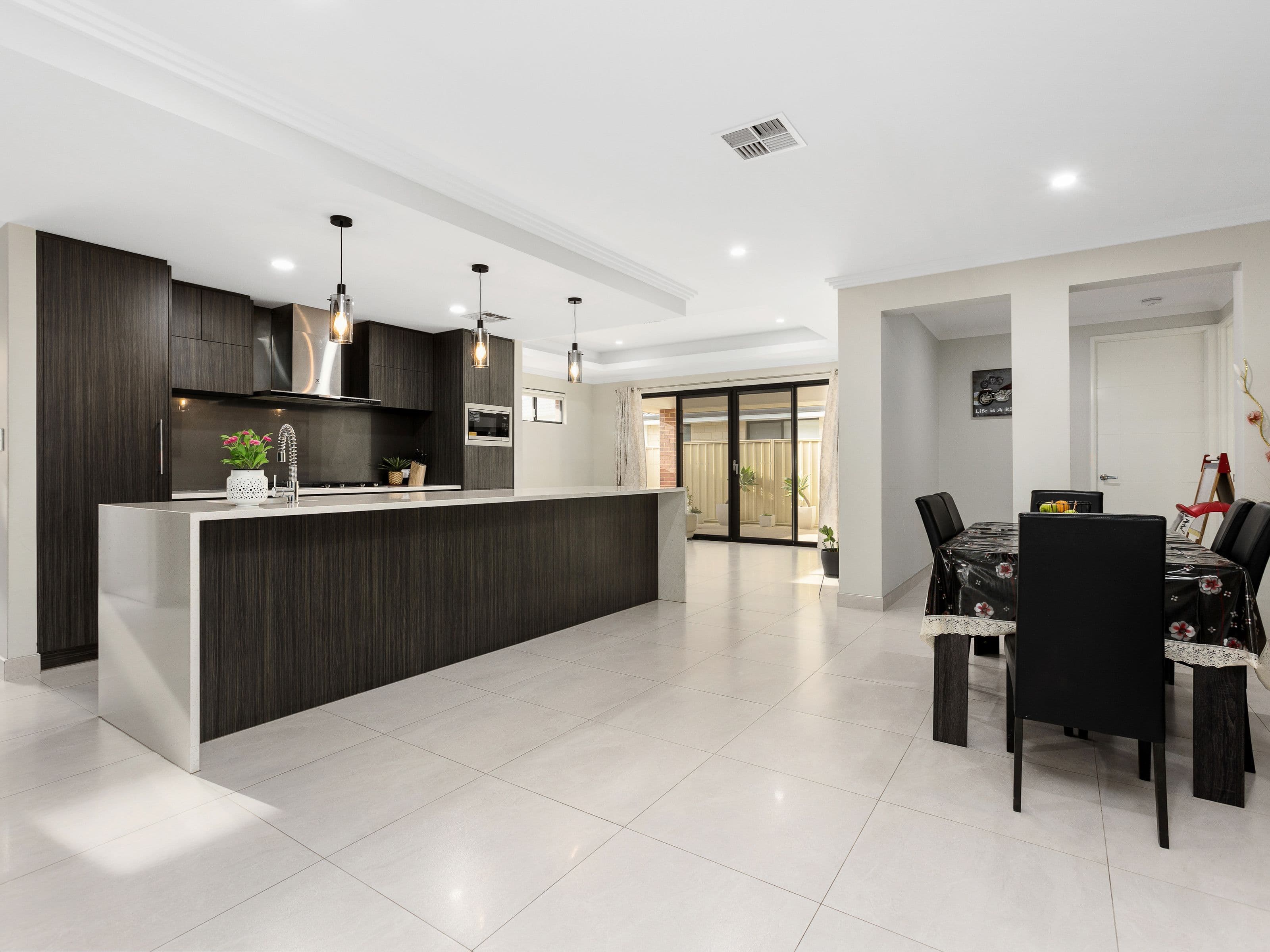 18 Apricot Close, Canning Vale WA 6155, Canning Vale - Thumbnail 2