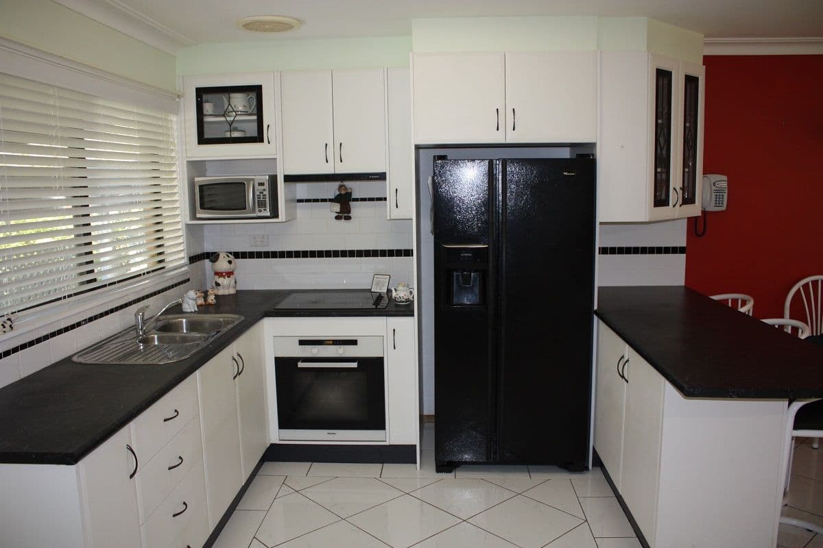 281 Sunset Strip, Manyana - Thumbnail 6