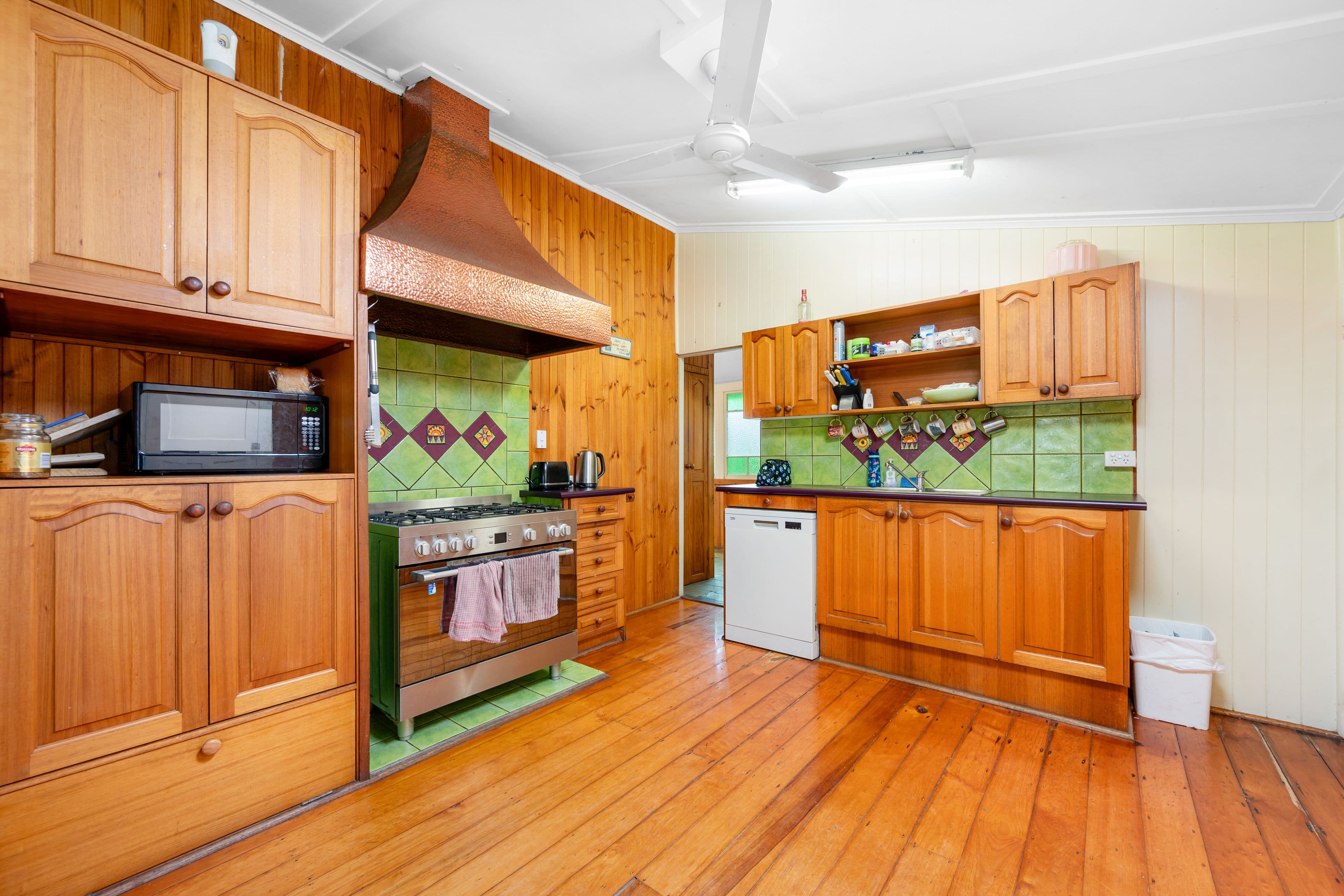 101 Oaka Lane, Gladstone Central QLD 4680, Gladstone Central - Thumbnail 2