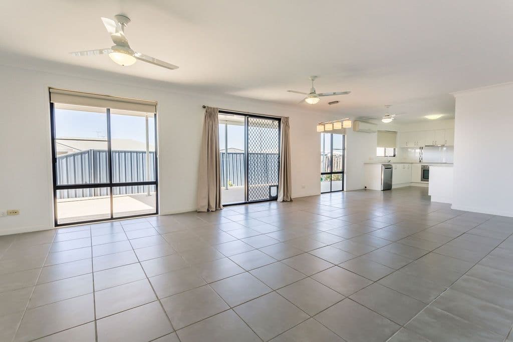 57 Mayfair Drive, Emerald QLD 4720, Emerald - Thumbnail 7
