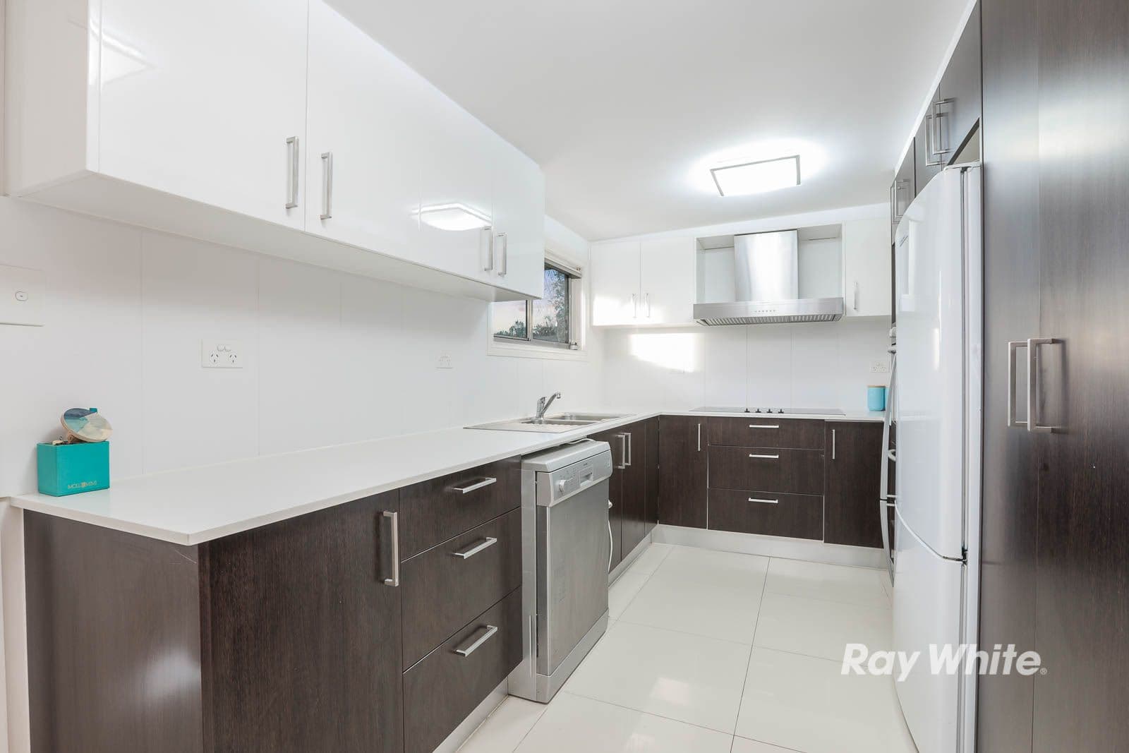 14 Chalet Road, Kellyville - Thumbnail 2