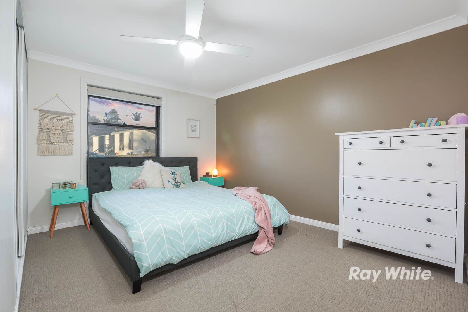 14 Chalet Road, Kellyville - Thumbnail 5