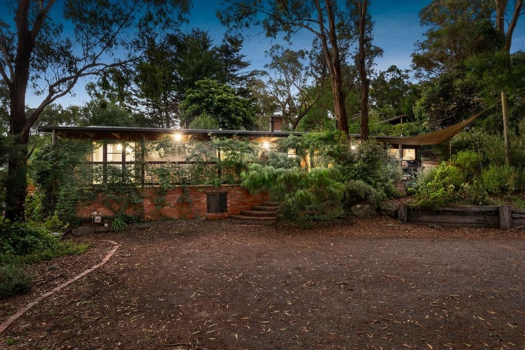 101 Arthurs Creek Road, Hurstbridge VIC 3099, Hurstbridge - Image 1