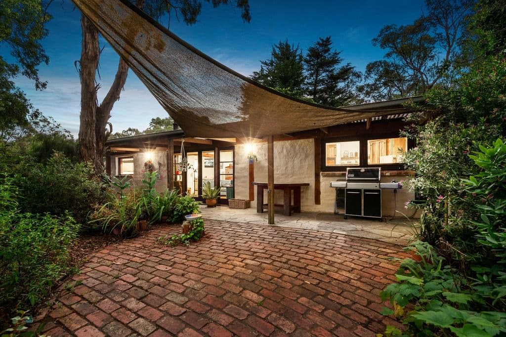 101 Arthurs Creek Road, Hurstbridge VIC 3099, Hurstbridge - Thumbnail 2