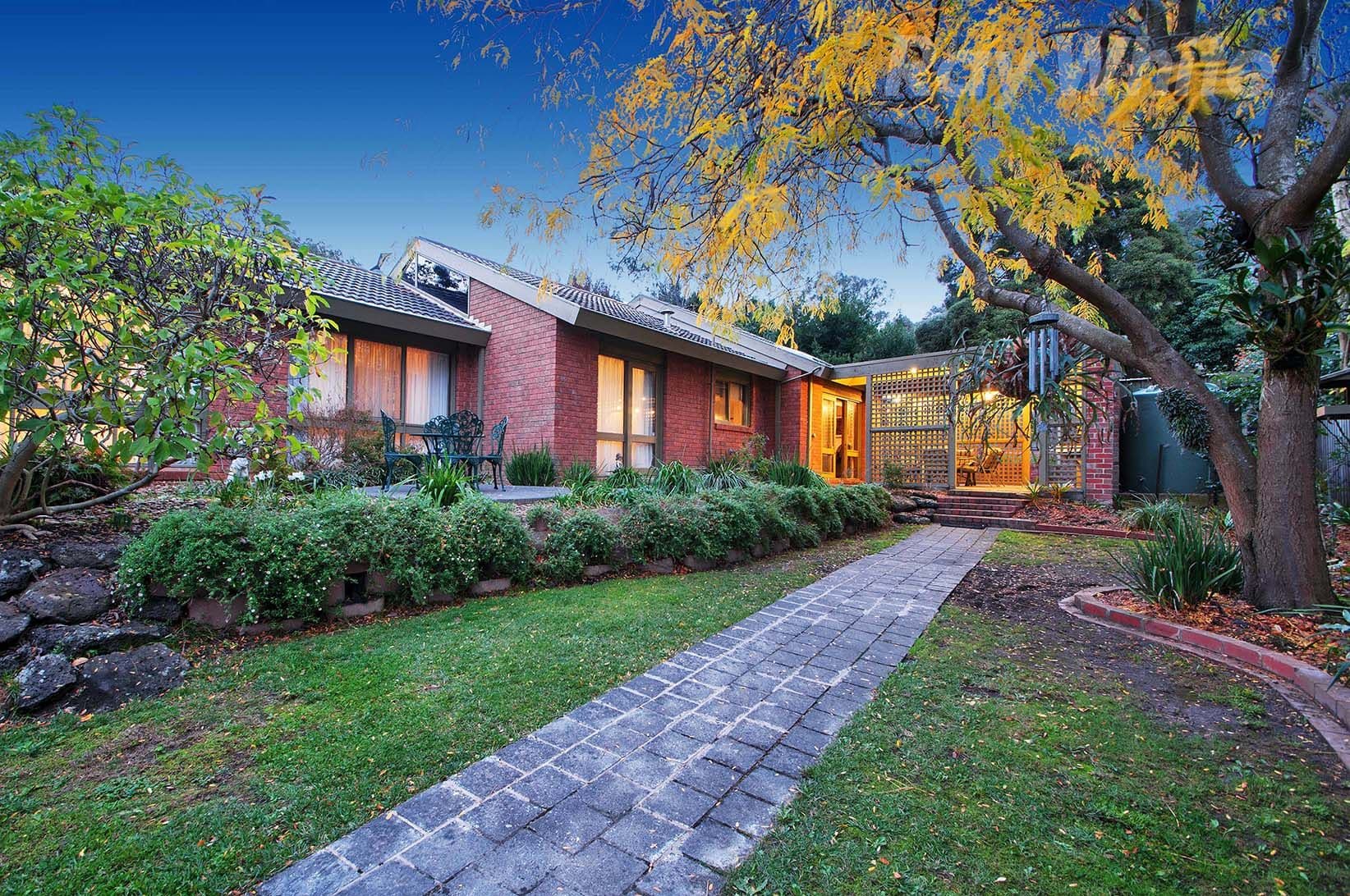 15 OAKTREE Road, Croydon North VIC 3136, Croydon North - Image 1