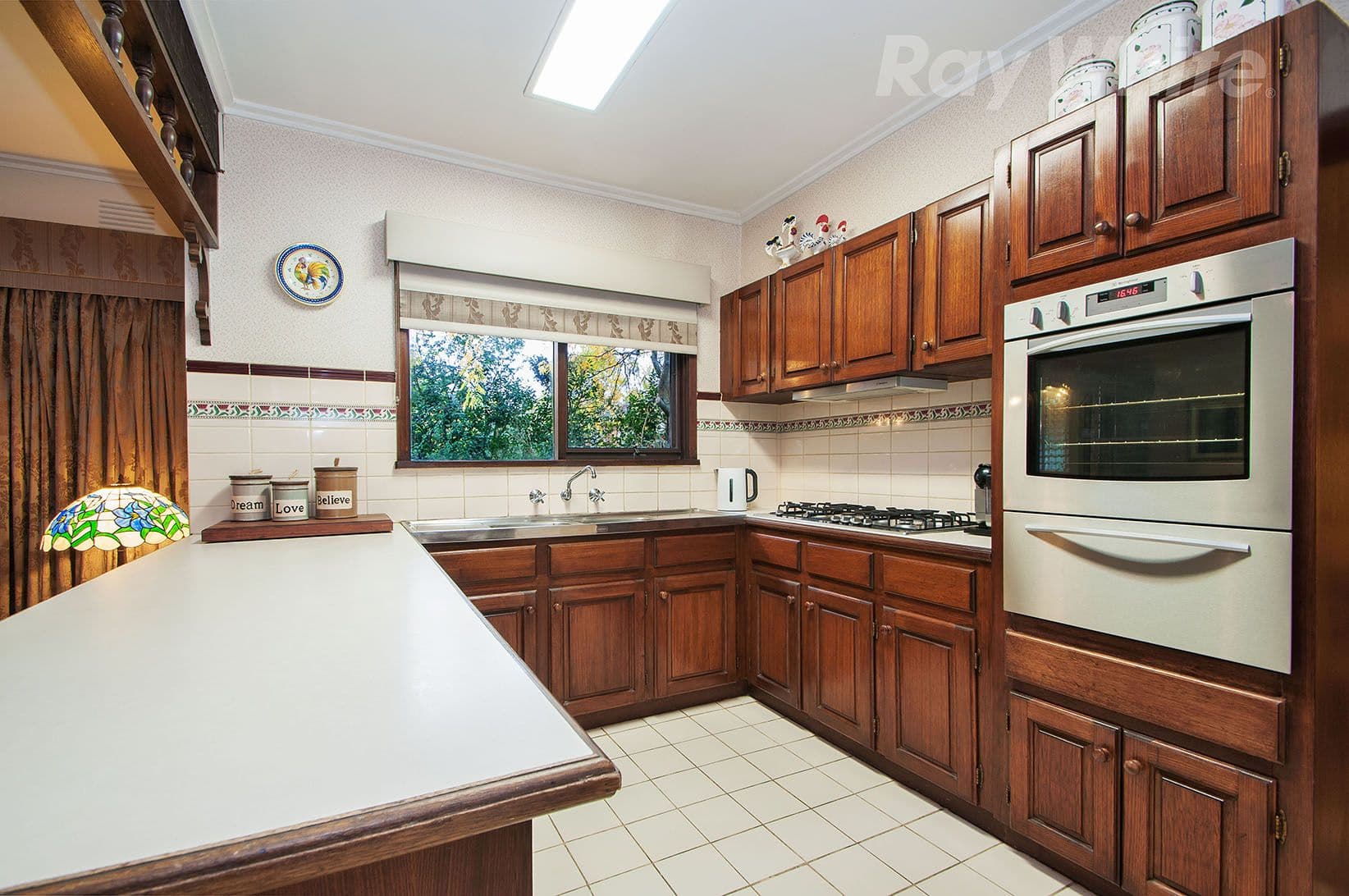 15 OAKTREE Road, Croydon North VIC 3136, Croydon North - Thumbnail 2