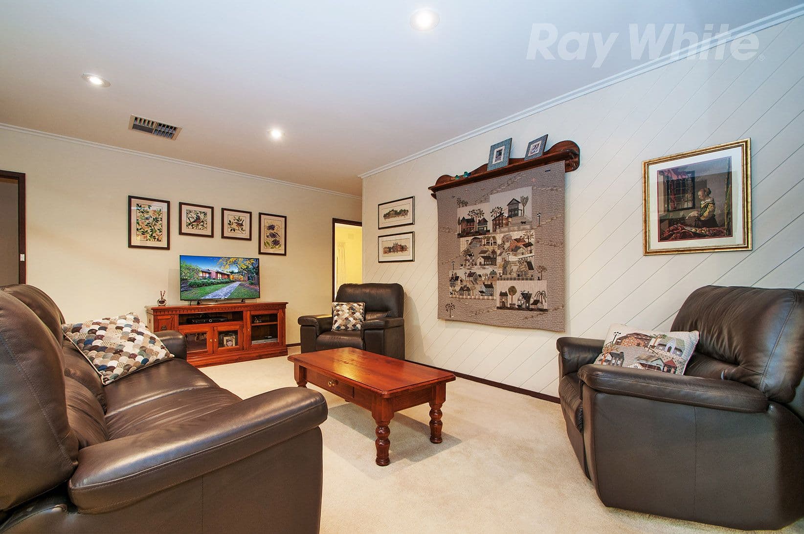 15 OAKTREE Road, Croydon North VIC 3136, Croydon North - Thumbnail 4