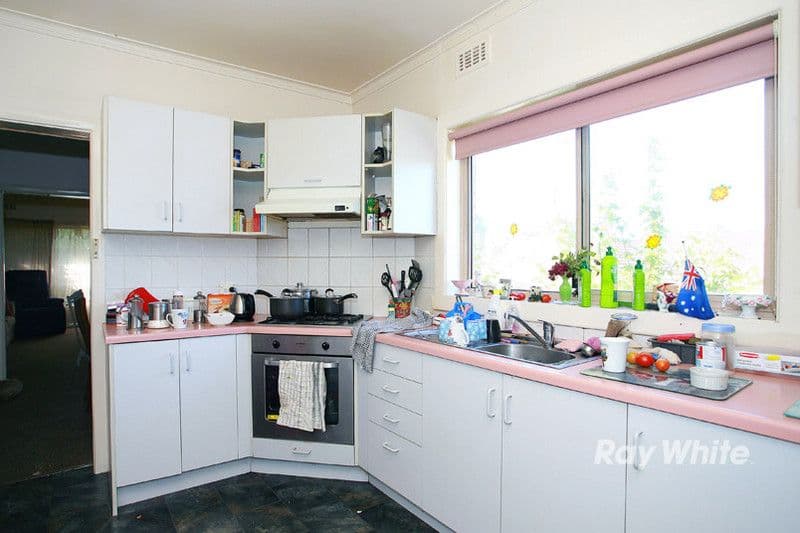 2 Ellendale Road, NOBLE PARK VIC 3174, Noble Park - Thumbnail 7