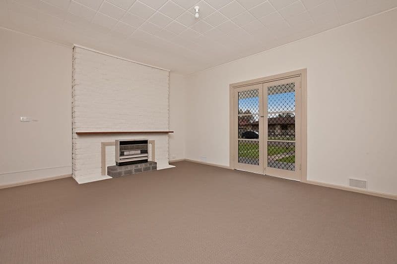 11 Rowland Road, POORAKA SA 5095, Pooraka - Thumbnail 2