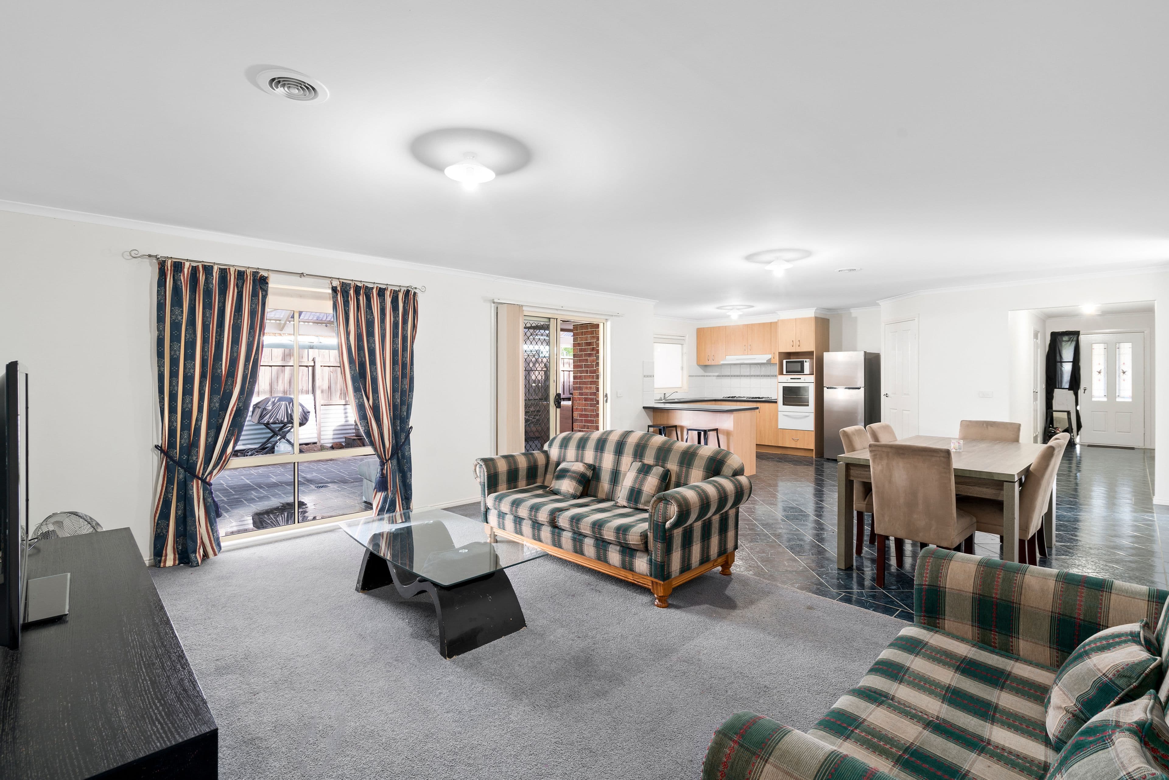 43 Cover Drive, Sunbury VIC 3429, Sunbury - Thumbnail 2