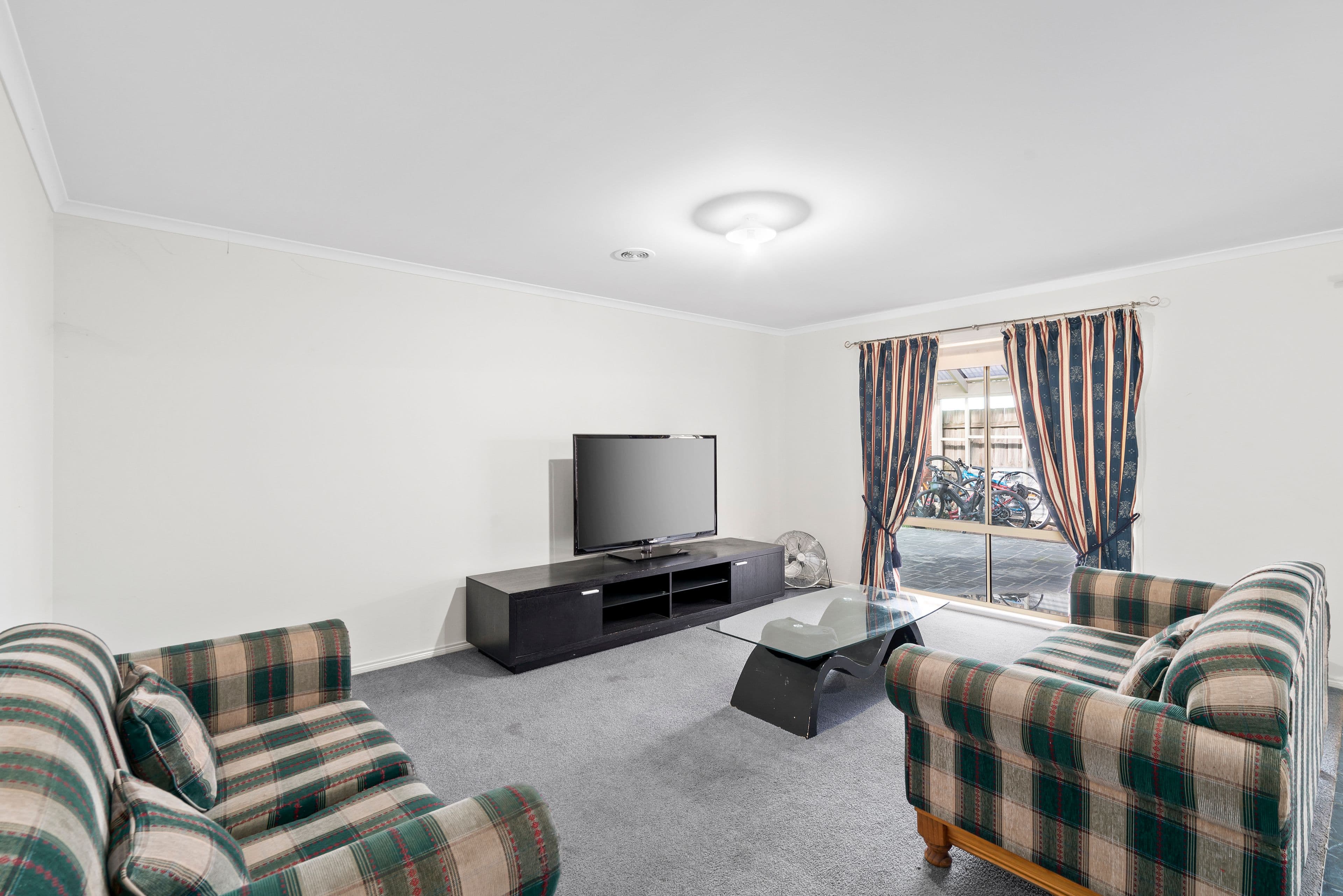 43 Cover Drive, Sunbury VIC 3429, Sunbury - Thumbnail 3