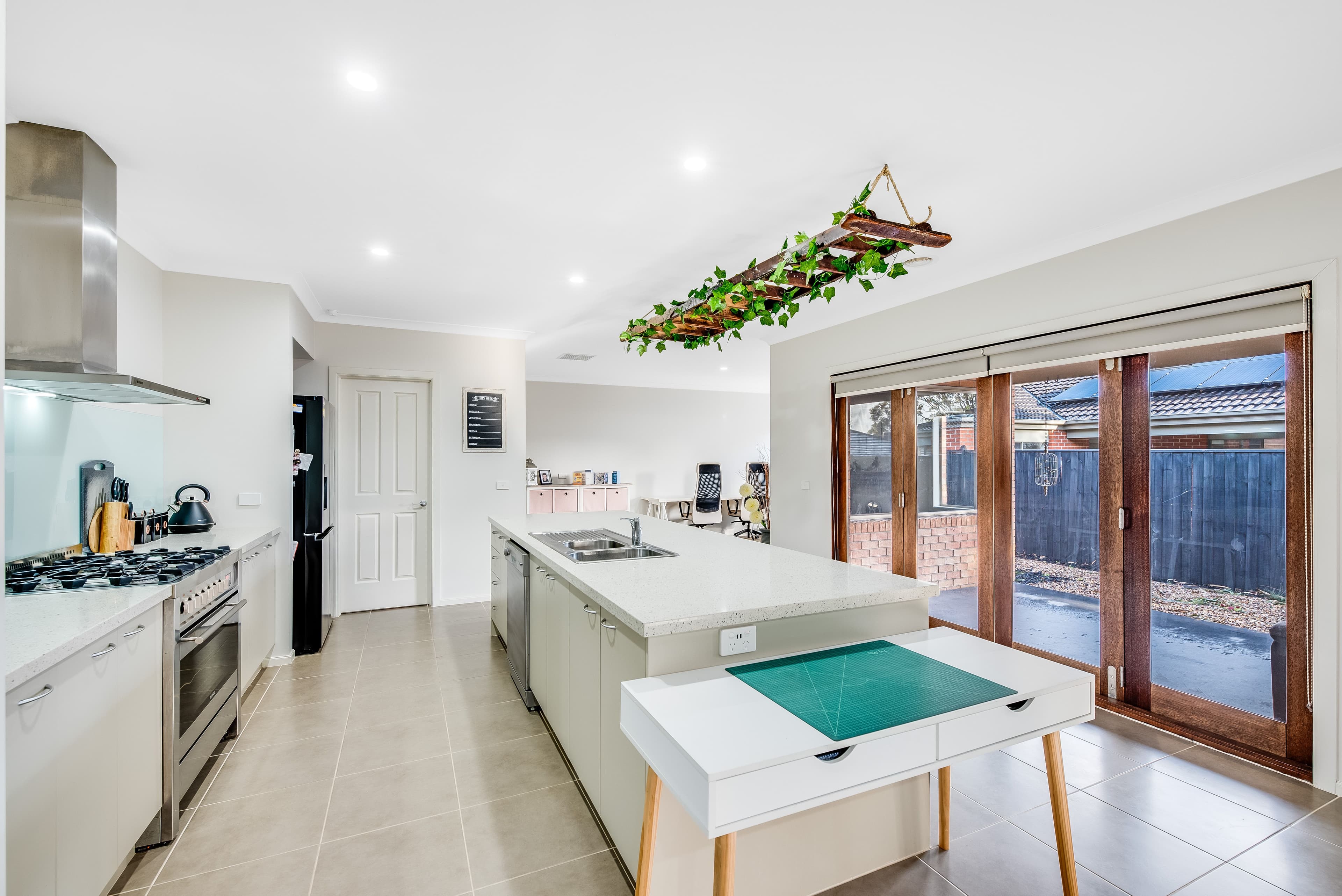 9 Zieria Drive, South Morang VIC 3752, South Morang - Thumbnail 4