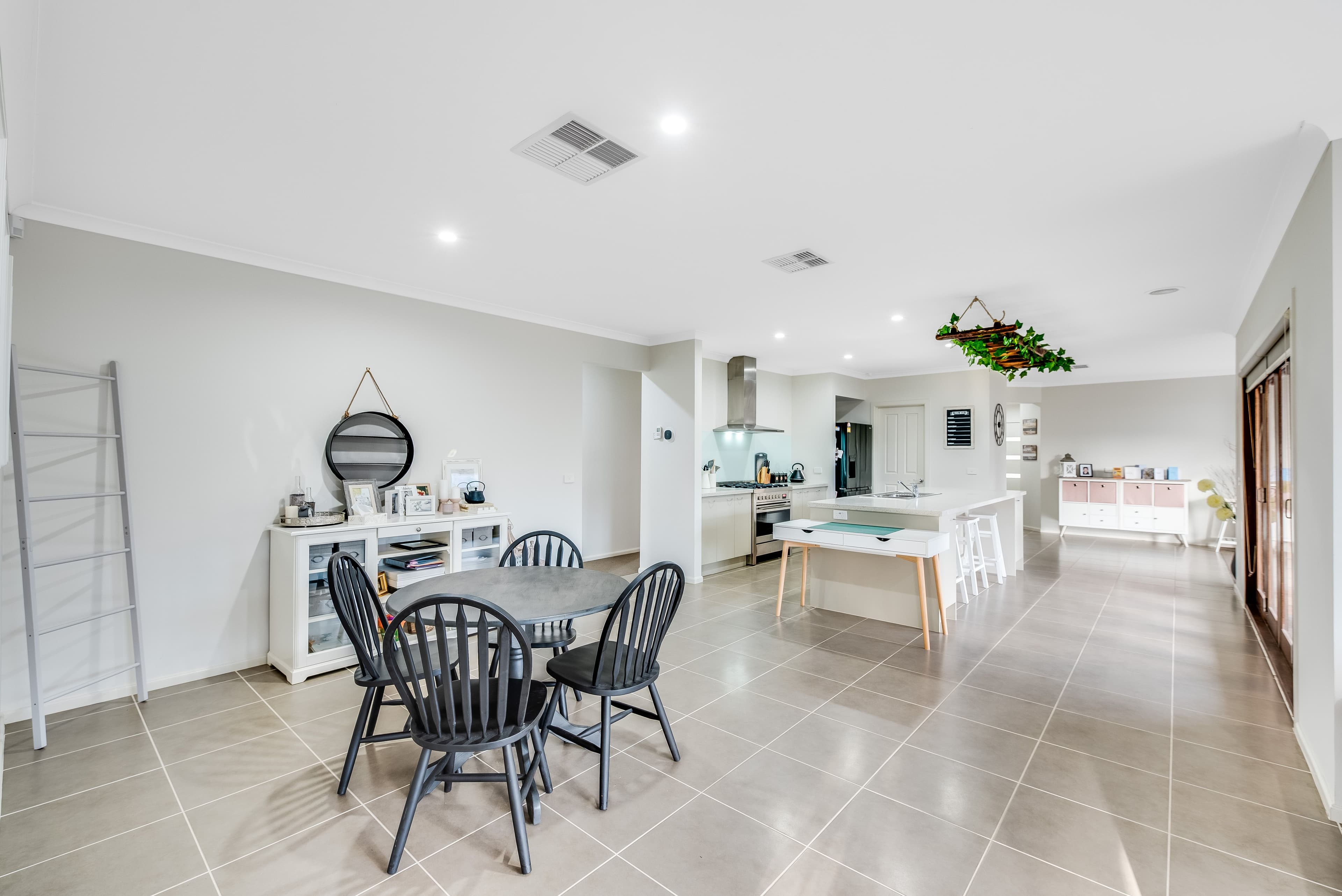9 Zieria Drive, South Morang VIC 3752, South Morang - Thumbnail 6
