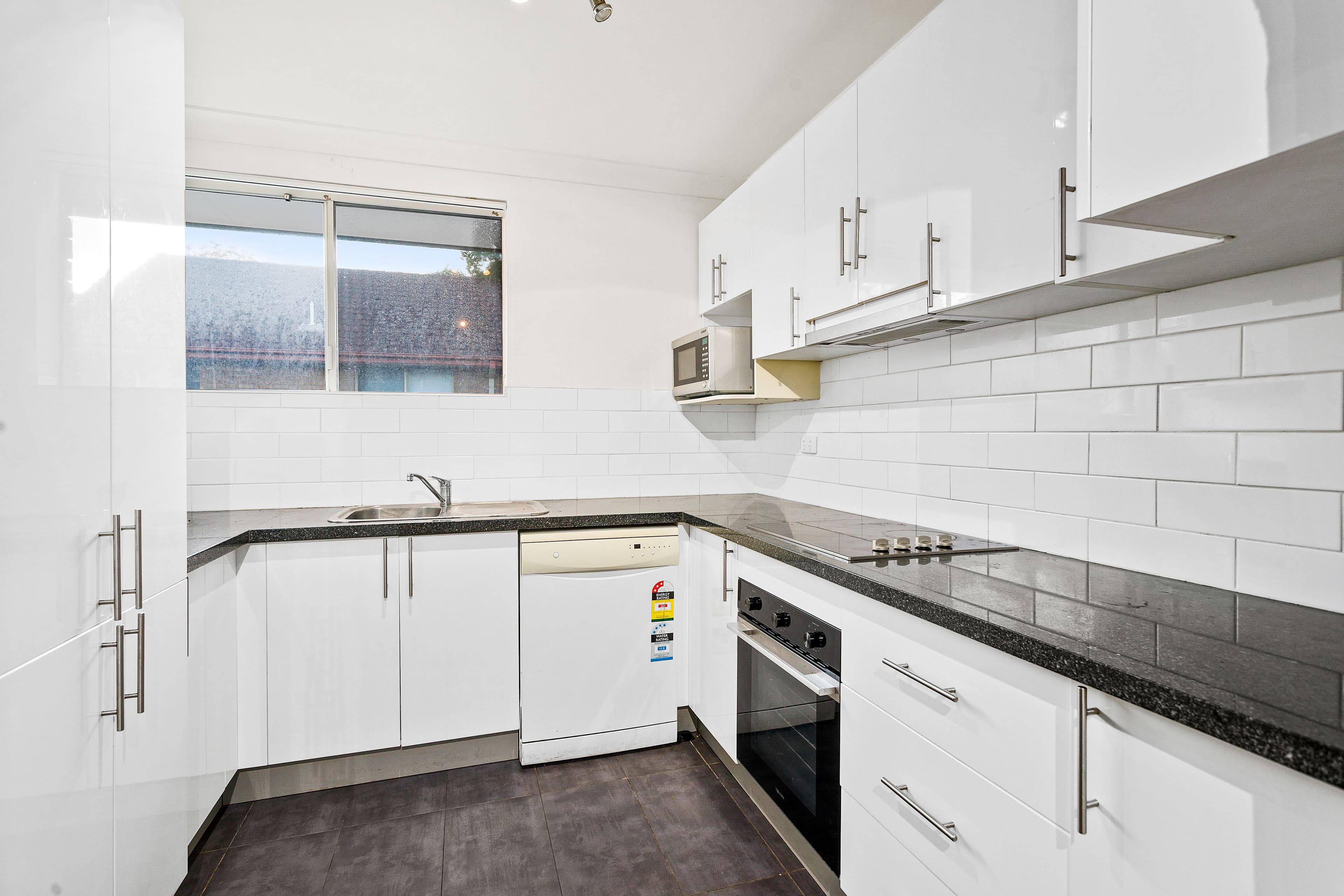21 Heaslip Street, Coniston NSW 2500, Coniston - Thumbnail 4