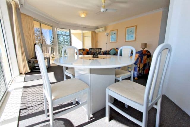 Unit 3a 'Burleigh Surf', BURLEIGH HEADS QLD 4220, Mermaid Beach - Thumbnail 4