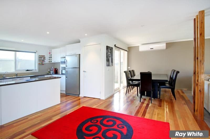 9 Van Ness Avenue, MORNINGTON VIC 3931, Mornington - Thumbnail 3